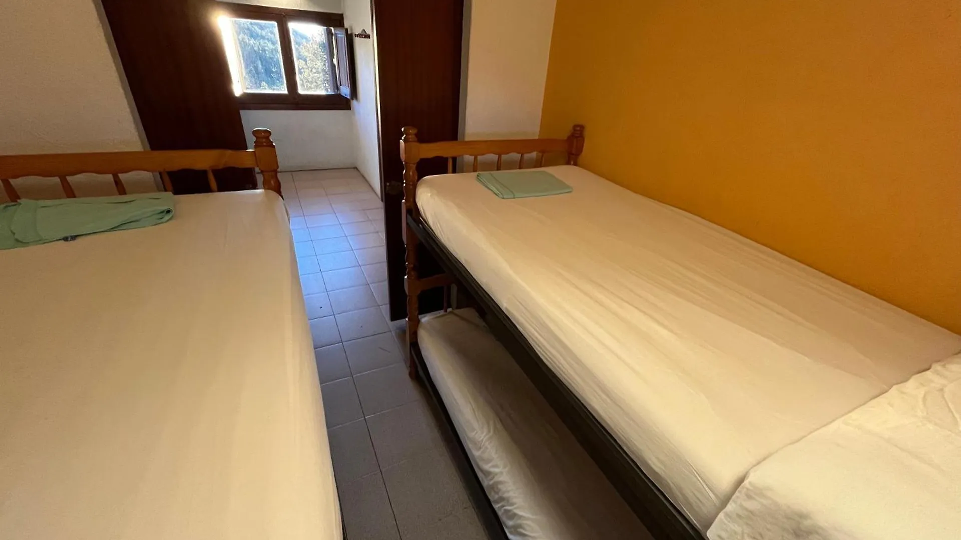Refugi De L'Arp Hostel Montargull de la Vansa