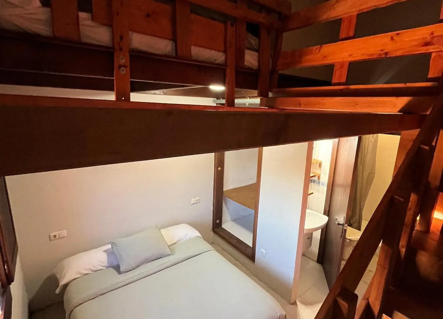 Refugi De L'Arp Hostel Montargull de la Vansa