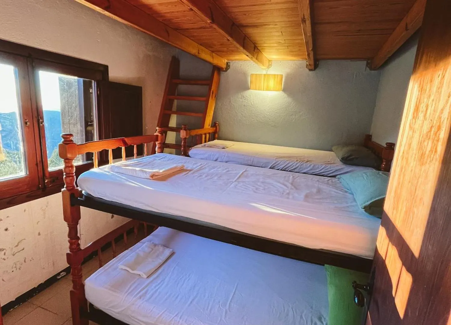 Refugi De L'Arp Hostel Montargull de la Vansa 0*,