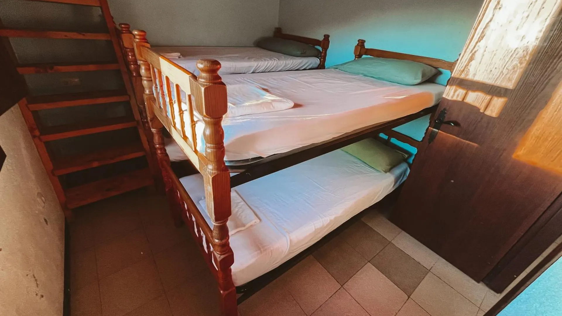 Refugi De L'Arp Hostel Montargull de la Vansa